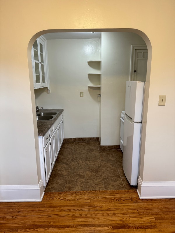 Foto del edificio - 1049 Goodrich Ave