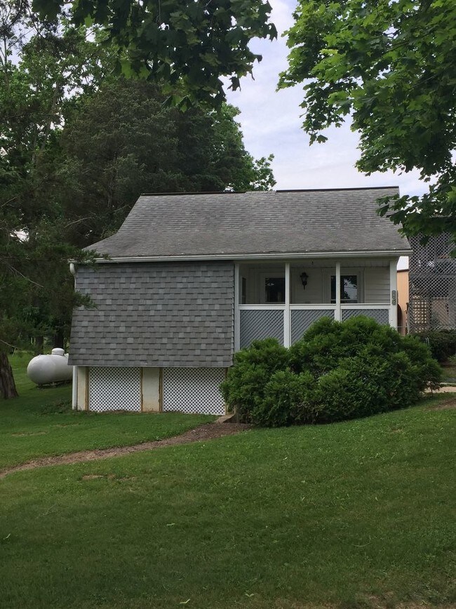 Building Photo - 18 Oak Tree Rd- Manheim PA