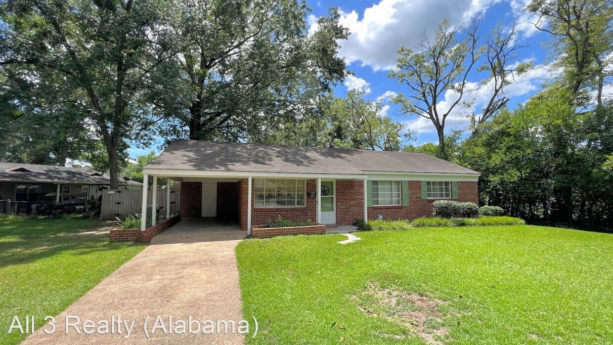 3 br, 1 bath House 1015 Kenwood Drive House Rental in Montgomery