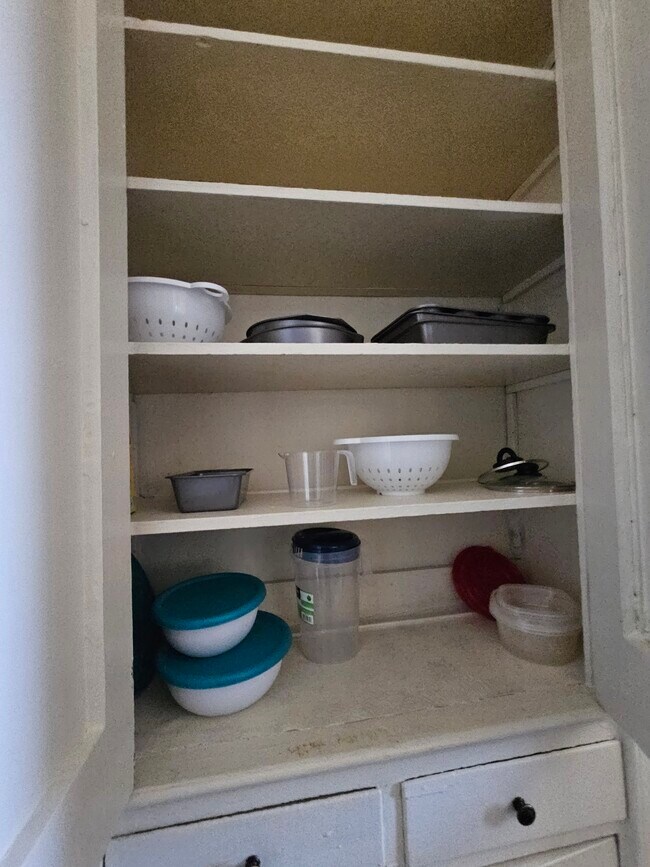 Kitchen - 314 Hays Ave