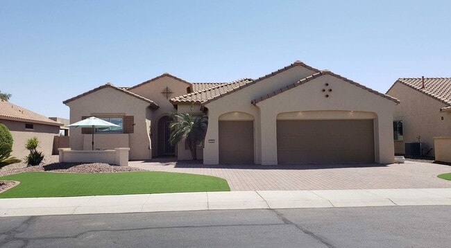 Extended Medina Model in Tuscany - for 12 ... - Extended Medina Model in Tuscany - for 12 ... House