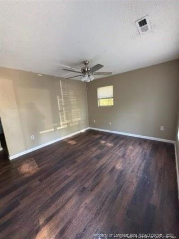 Foto del edificio - 1937 Bain Dr