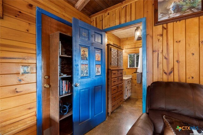 Building Photo - 1597 Pipe Springs Dr