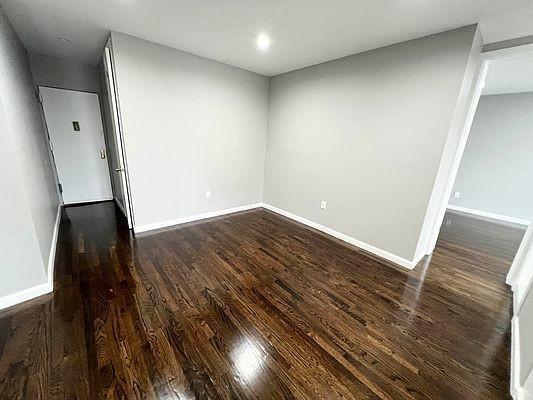 Foto del edificio - 2 bedroom in BRONX NY 10468