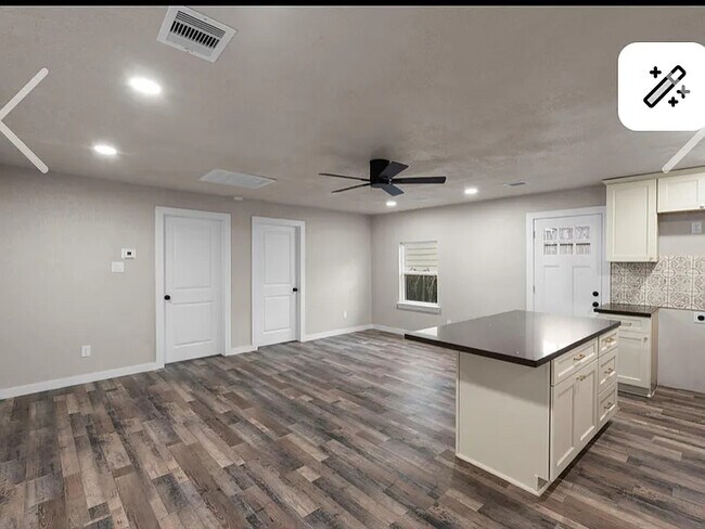 Building Photo - 2115 Fulton St