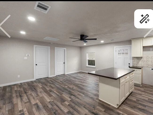 Photo - 2115 Fulton St Apartment