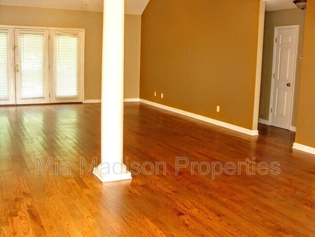 Building Photo - 167 Rice Mill Dr