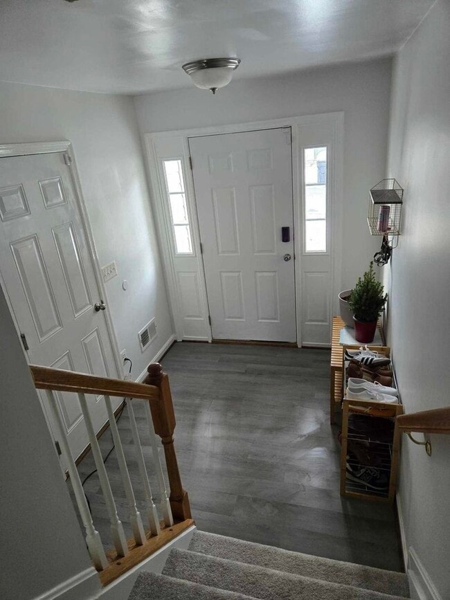Building Photo - 3 Bedroom Townhome in Stephens City