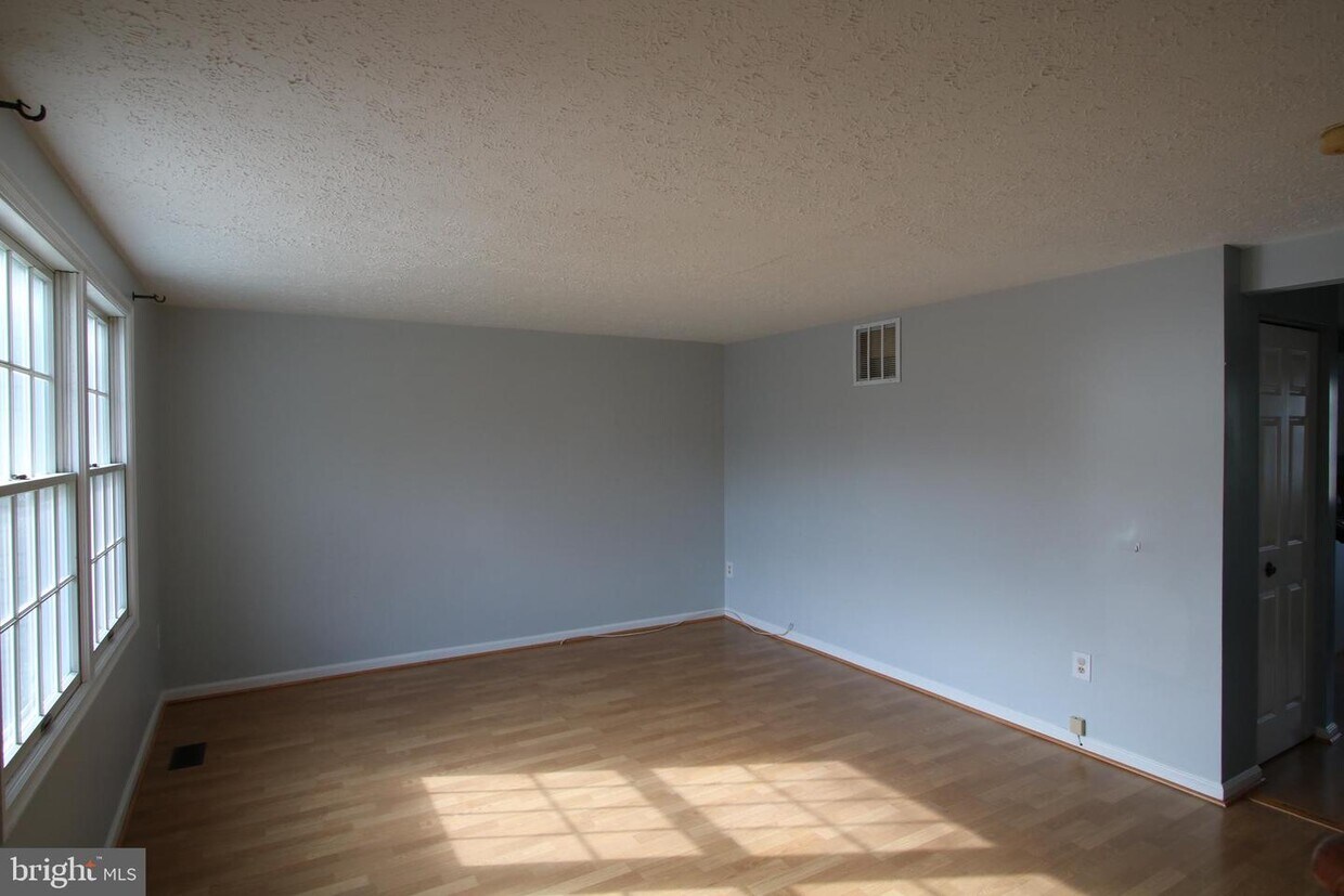 11021 Outpost Dr, North Potomac, MD 20878 Townhouse for Rent in North