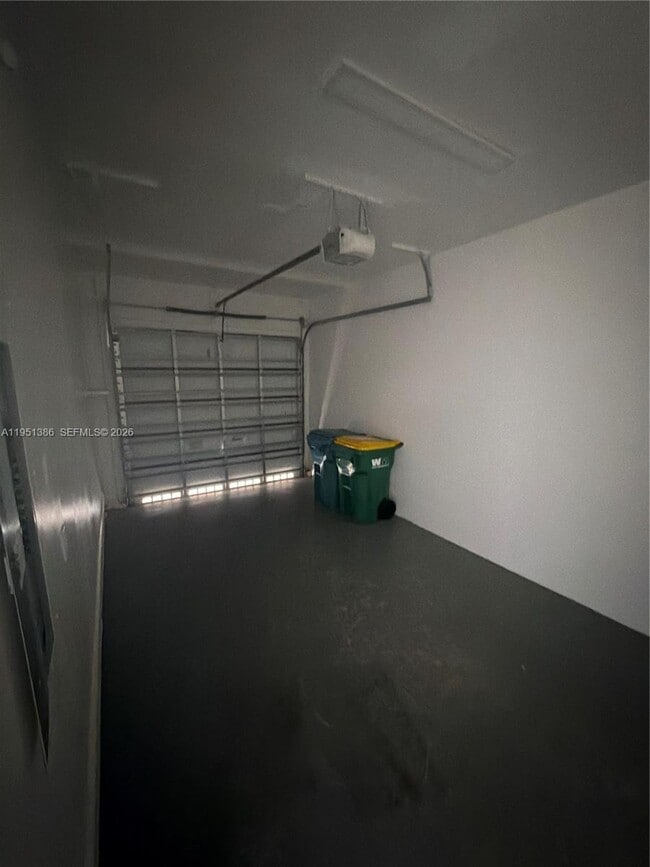 Foto del edificio - 8815 NW 88th Terrace