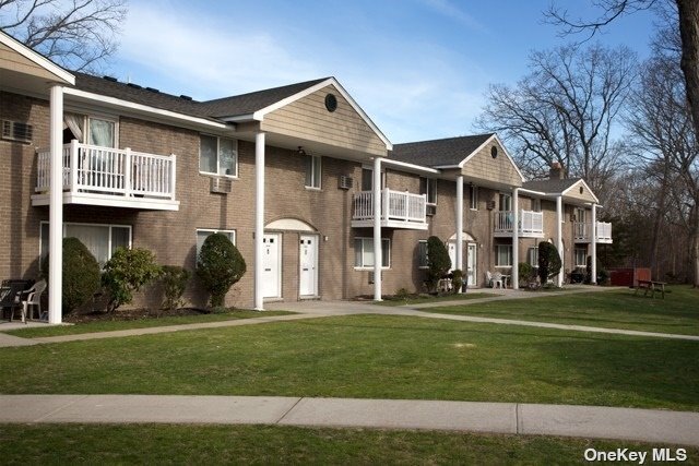 Primary Photo - 1 Beaumont Pl