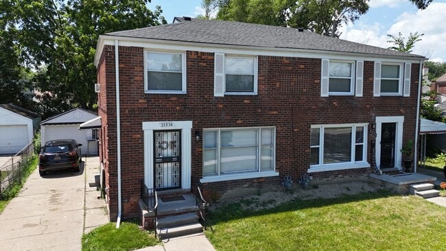 Building Photo - 21534 Moross Rd