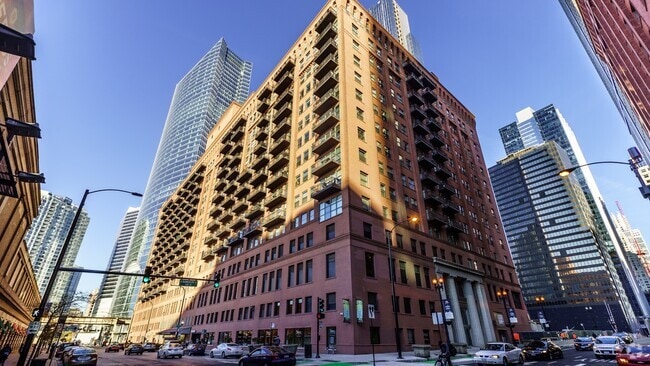 Building Photo - 165 N Canal St