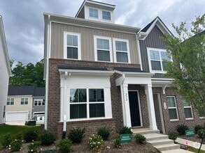 Building Photo - 272 Chesapeake Cmns St