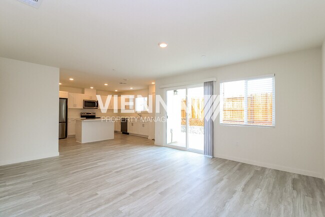 Building Photo - ONE MONTH FREE RENT IF APPROVED AND MOVED IN BY 1/15/26