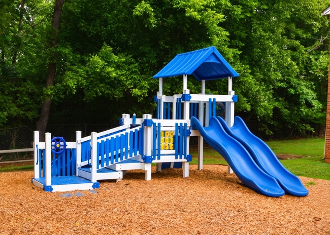 Building Photo - The Park Apartments