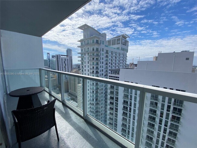 Foto del edificio - 253 NE 2nd St