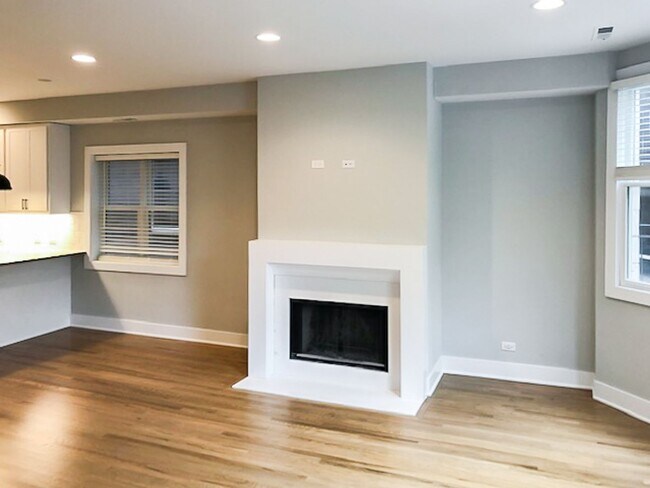 Foto del edificio - 2320 N Southport Ave