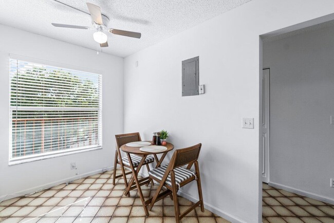 Building Photo - 14623 Bonaire Blvd