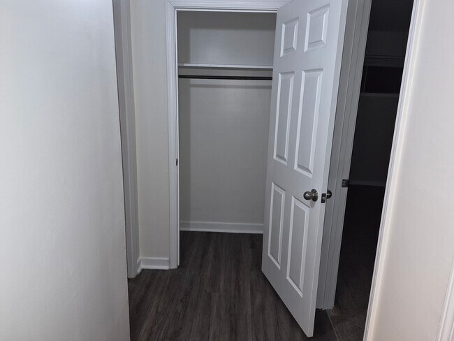 Foto del edificio - 612 Heather Ln