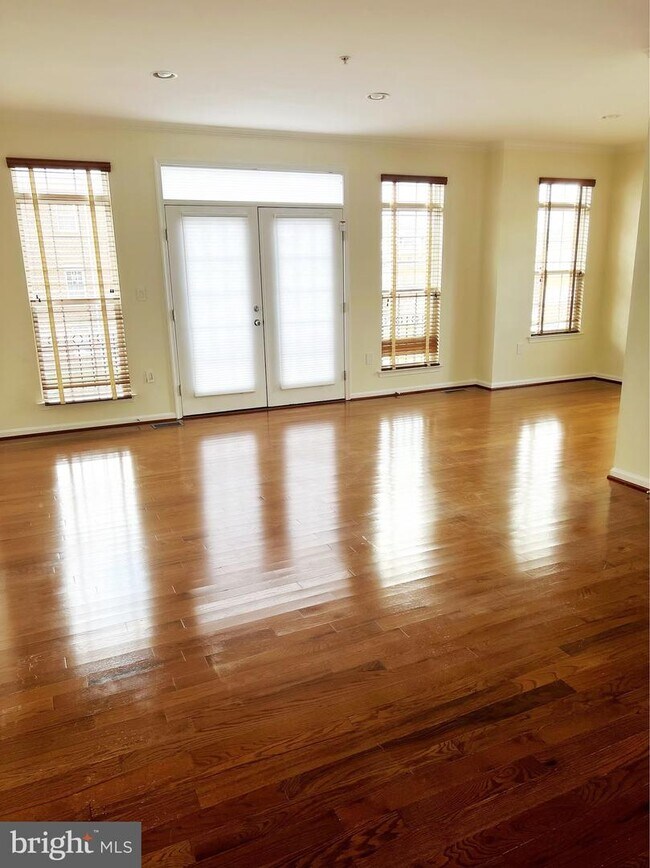 Foto del edificio - 4339 Talmadge Cir