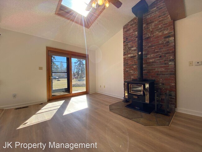 Foto del edificio - 1 br, 1 bath House - 929 3rd Ave SW