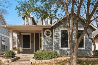 Building Photo - 9809 Cedarcrest Dr