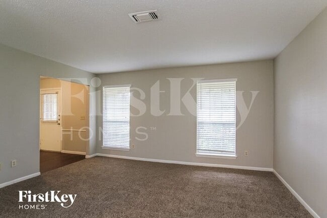 Building Photo - 12222 Yearling Dr