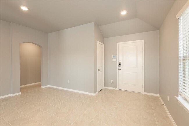 Building Photo - 1809 Princeton Ave