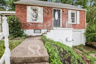 Building Photo - 129 Idlewood Rd