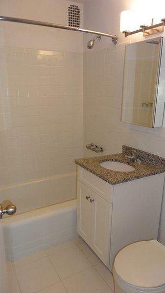 Foto del edificio - 123-30 83rd Ave