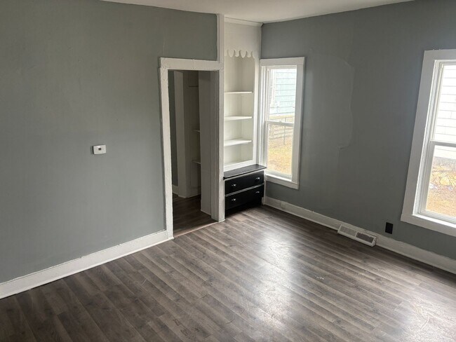 Foto del edificio - Duplex Apartment in Waterloo, IA