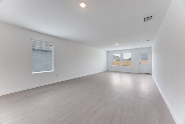 Foto del edificio - 3812 Ontario Wy