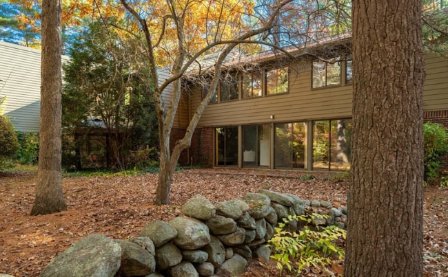 Building Photo - 546 Great Elm Way