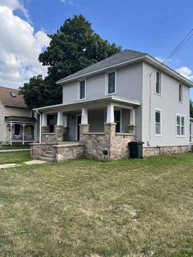 Primary Photo - 705 E Grant Hwy