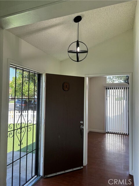 Building Photo - 7942 Moonshadow Cir