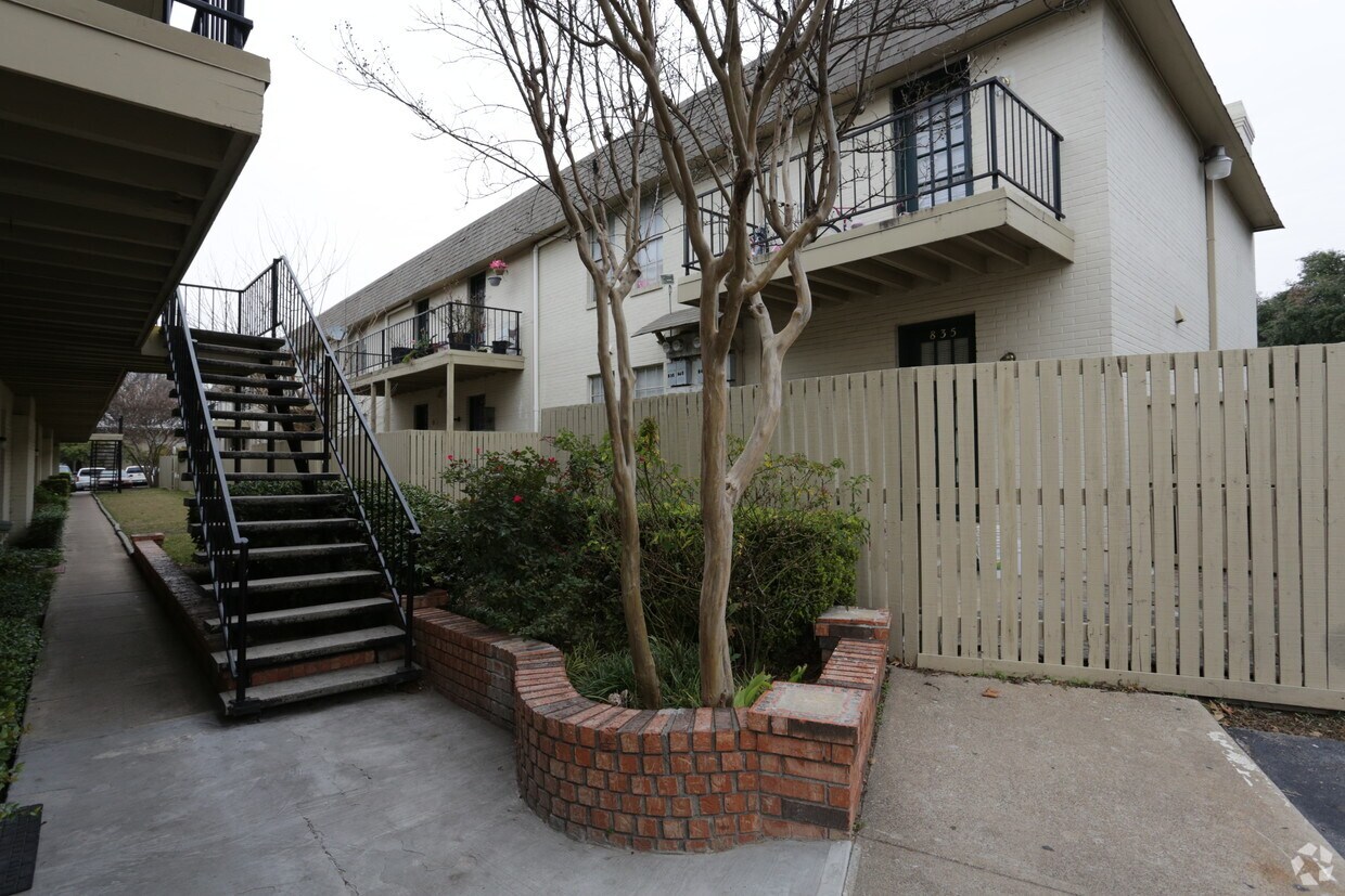 Hillsdale Garden Apartments Richardson, TX