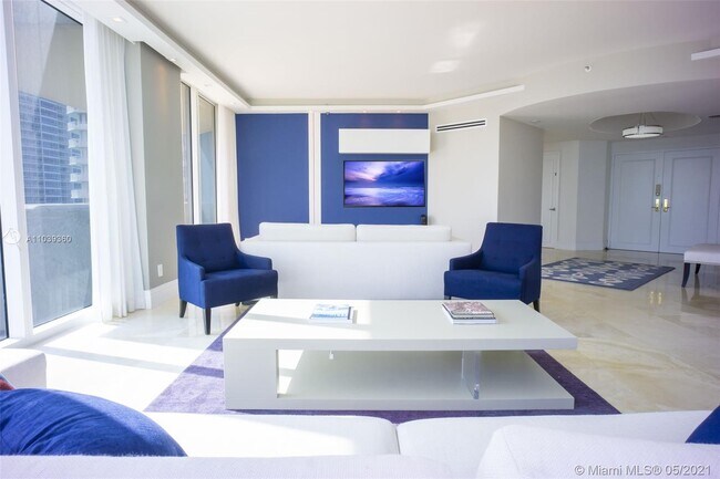Foto del edificio - 300 South Pointe Dr