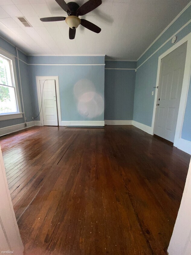 Primary Photo - Room for Rent, 1 bath House - 1509 Charlto...