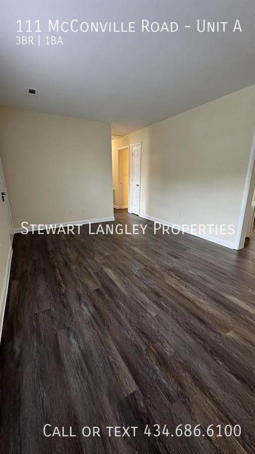 Foto del edificio - 111 McConville Rd