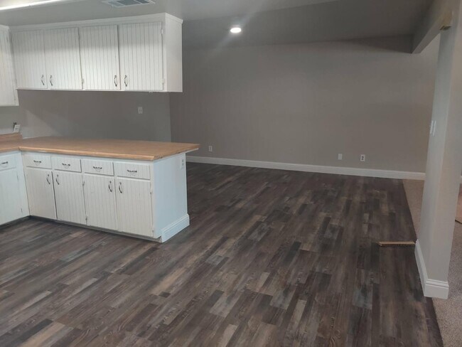 Foto del edificio - 13608 S Academy Ave