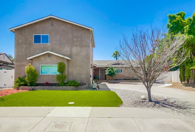 Foto del edificio - Cute 1 BEDROOM, 1 Bath Apartment in Del Cerro