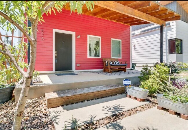 Foto del edificio - Modern With a Traditional Twist - 2 Bed Ho...