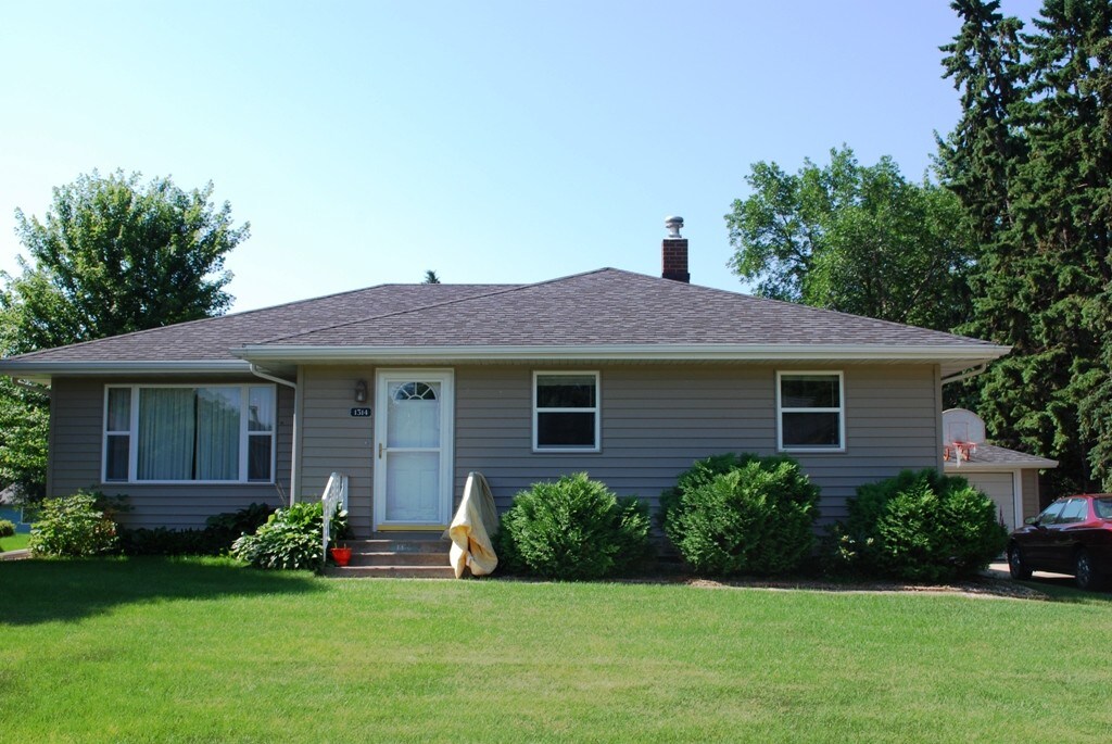 1314 2nd St, Brookings, SD 57006 House Rental in Brookings, SD