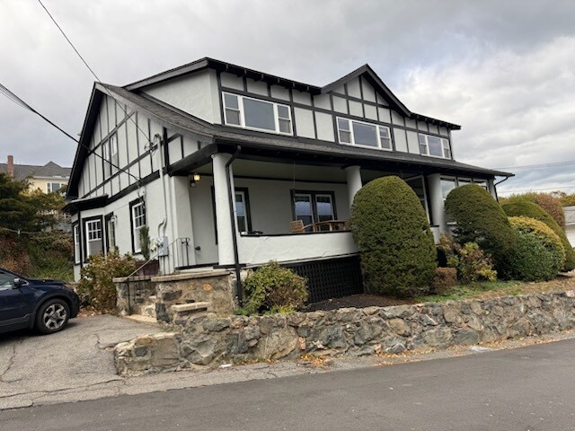 Foto del edificio - 106 Rockland St