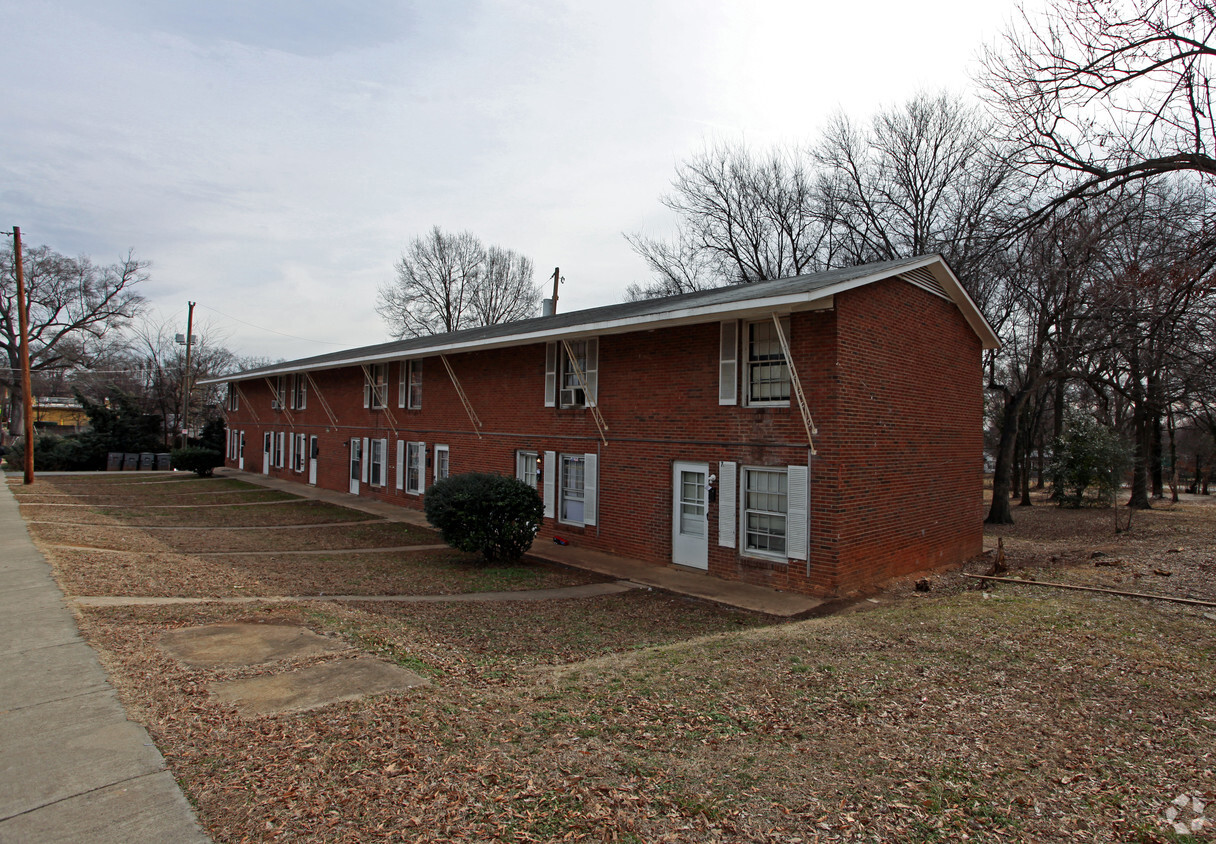 Primary Photo - State Street Apartments