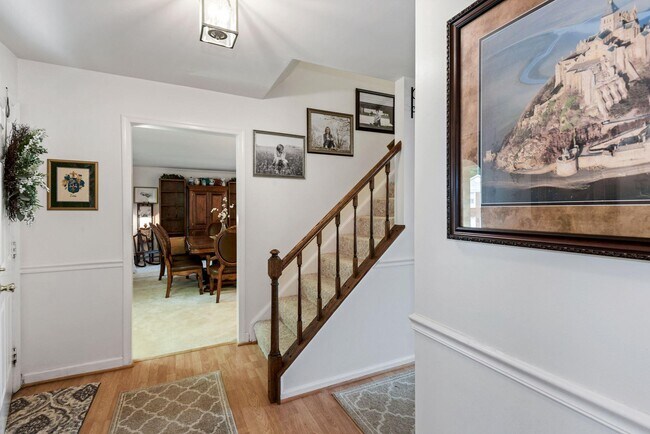 Foto del edificio - 2131 Silentree Dr