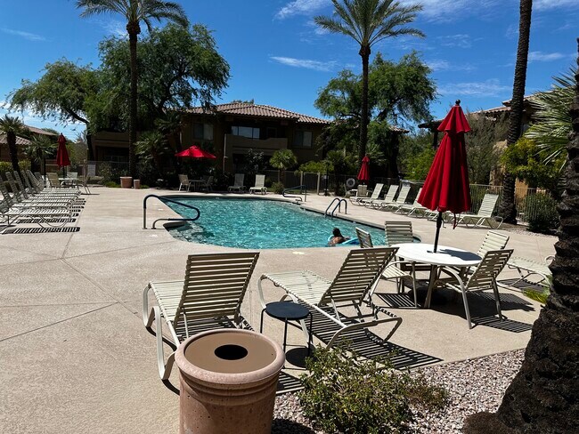 Foto del edificio - 9100 E Raintree Dr