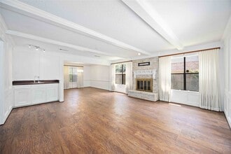 Building Photo - 1711 Woodland Springs St