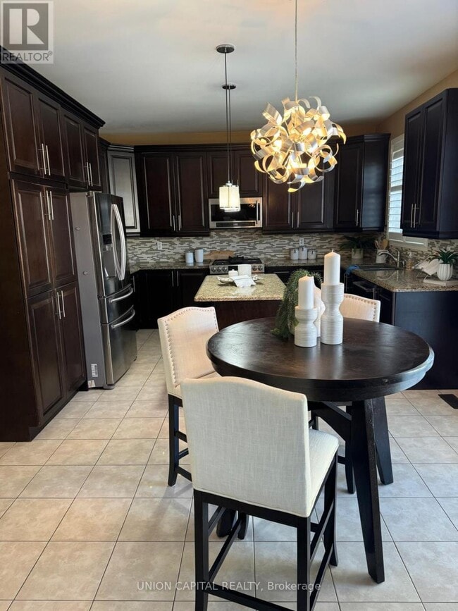 Building Photo - 21 Denbury Ct